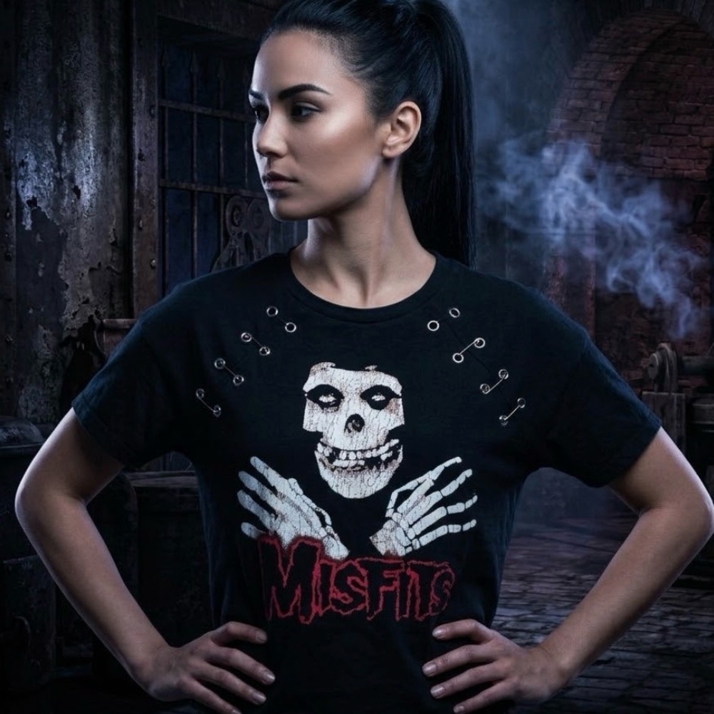 Misfits X Social Collision Fiend Safety Pin Girls Raglan T-Shirt - Size Large